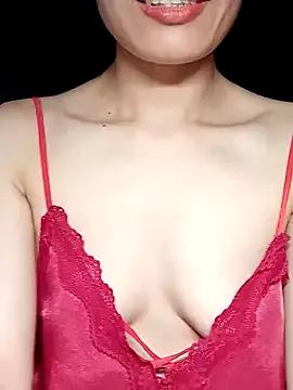 Hinna_x from StripChat