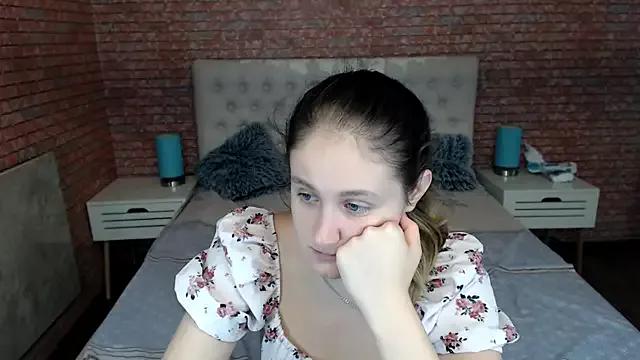 Holliy_Cooper from StripChat