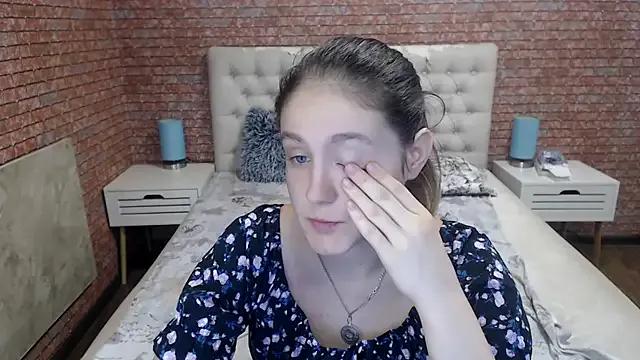 Holliy_Cooper from StripChat