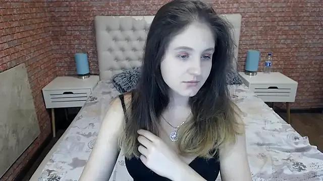 Holliy_Cooper from StripChat