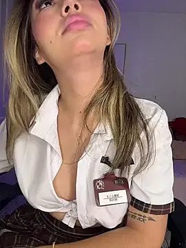 HoneyMollyX from StripChat