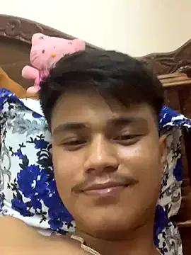 Hullax from StripChat is Freechat