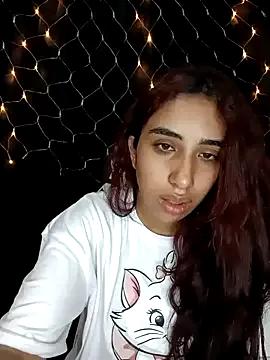 Ifeelverywet_andhot from StripChat