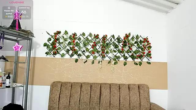 Iisabella09 from StripChat