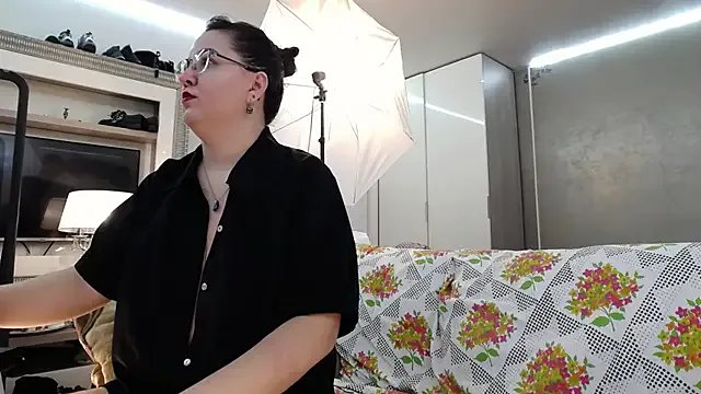 ILoveToFeelU from StripChat