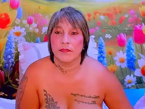 indianroxy on StripChat 