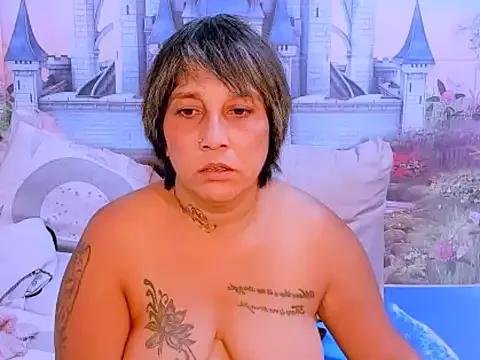 indianroxy on StripChat 