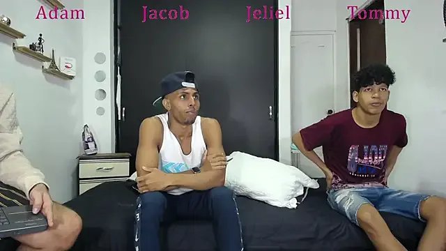 Interracial_Snow_Bunny from StripChat