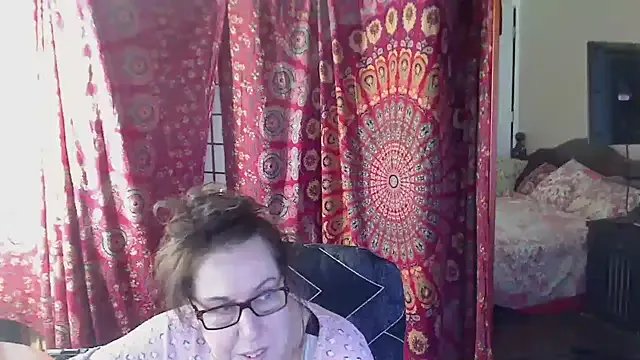 Ireallysquirt from StripChat