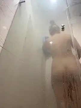 Iris_love18 on StripChat 