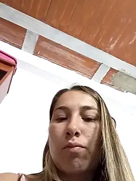 Iris_love18 on StripChat 