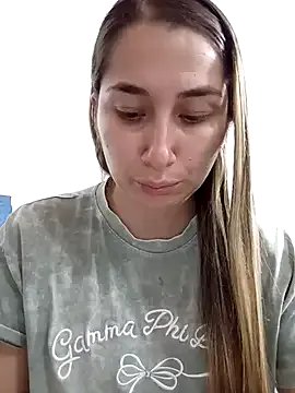 Iris_love18 on StripChat 