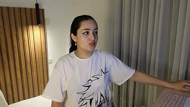 Isa_1207 from StripChat