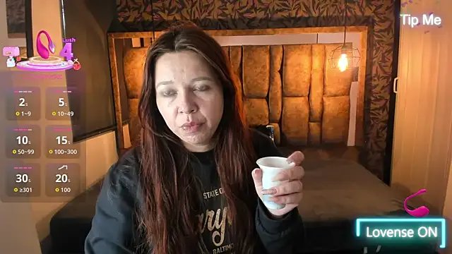 Isa_Thompson__ from StripChat