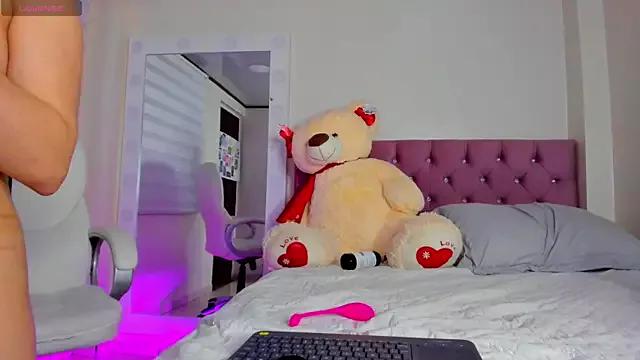 isaa_19 from StripChat