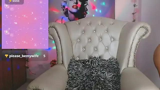 Naked Room Isabelhot1 