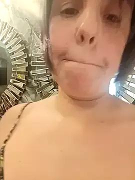 IsisBlake from StripChat