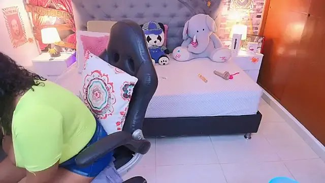 Italyy__boobs from StripChat