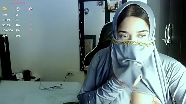 janna_isa from StripChat