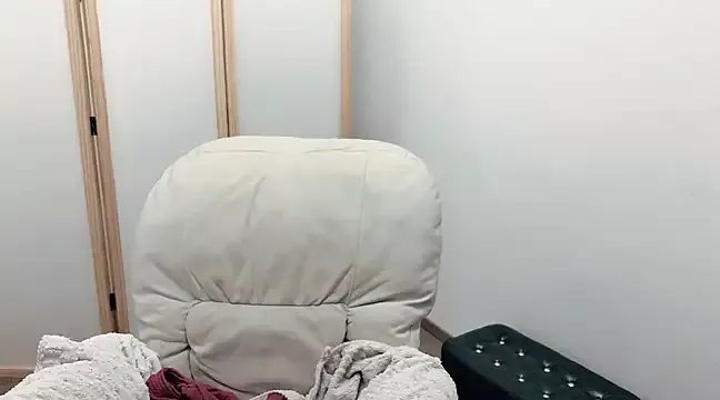 Jeanie_Tiya from StripChat