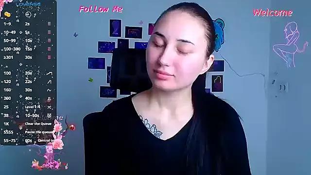 Jennifer_Blum from StripChat