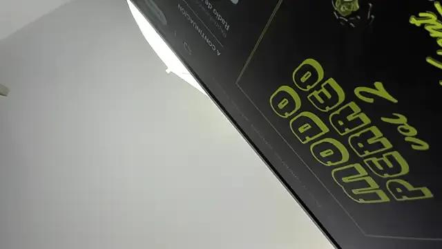 JenniferHills from StripChat