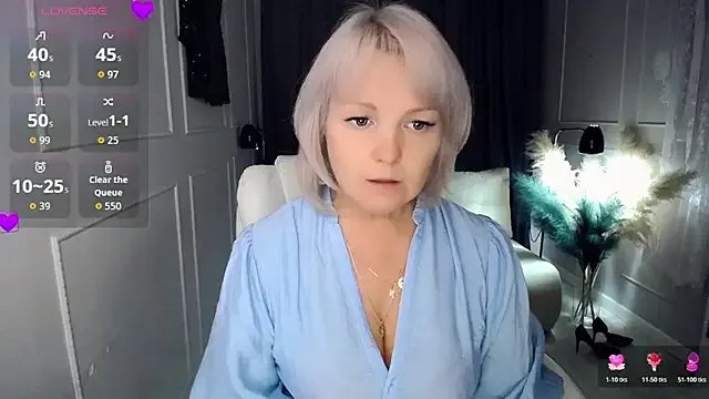 Juarnea from StripChat