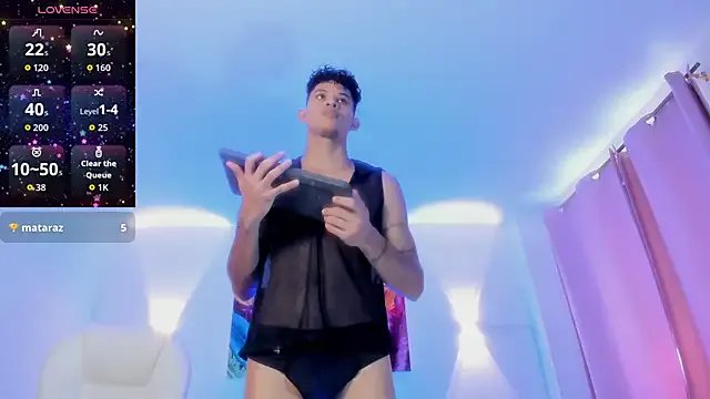 KamiSuarez from StripChat