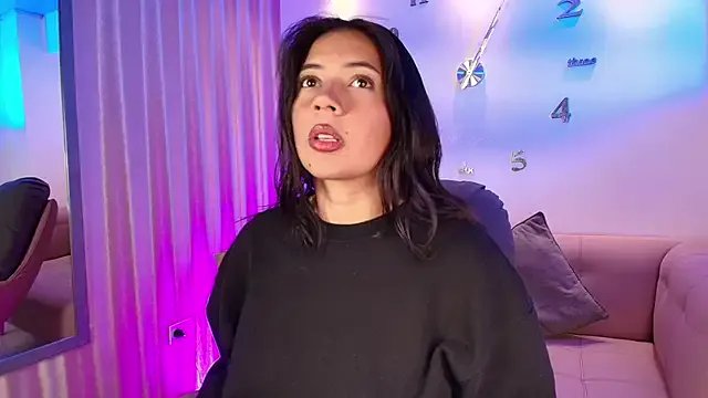 KamyGlam from StripChat