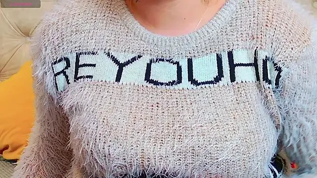 KarinaNoir from StripChat