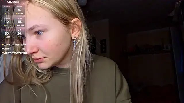 KarinRobertson from StripChat