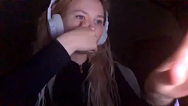 KarinRobertson from StripChat