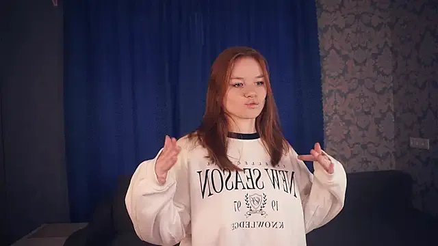 KarlynGow from StripChat