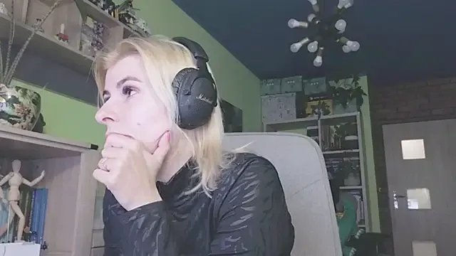 karmija from StripChat