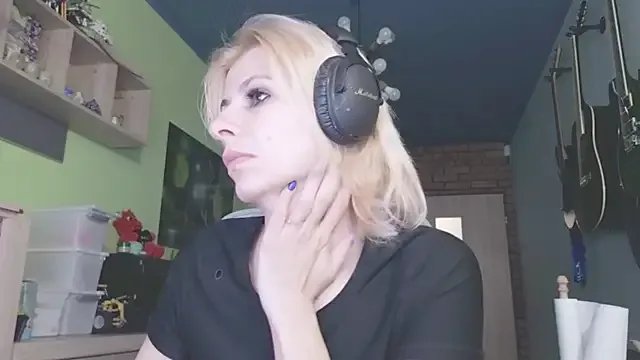 karmija from StripChat