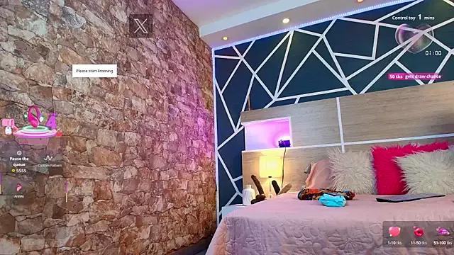 Naked Room KAROL-SCOTT 