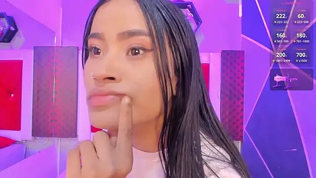 Karoll014 from StripChat