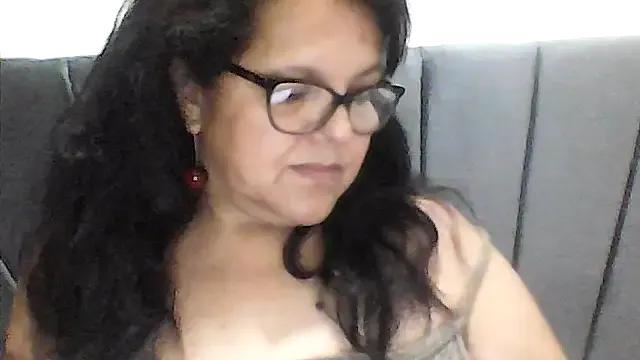 Kassandra02 from StripChat