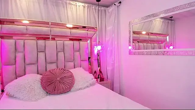 Katalina_Evans from StripChat