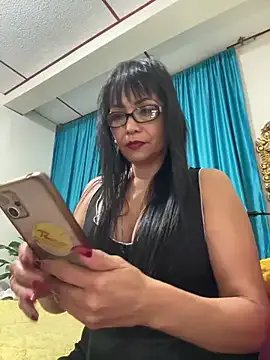 kelly_squirting from StripChat