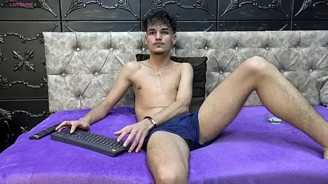 KevinnSpice from StripChat