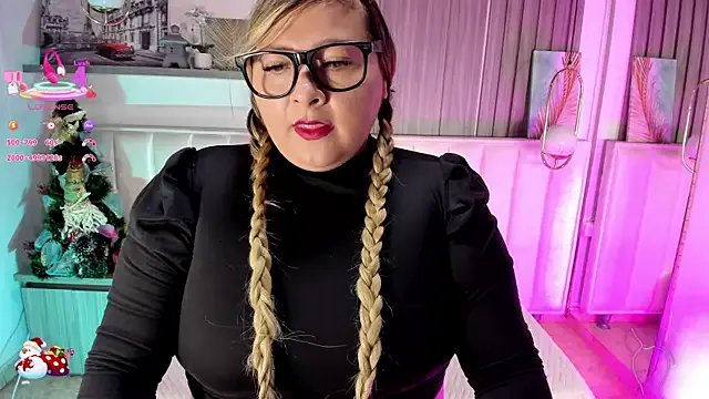 Kharla_Marin from StripChat