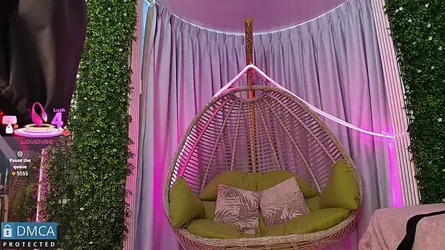 Kiara_Zahiri__ from StripChat