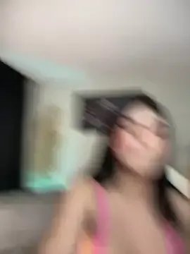 kim_zaratte from StripChat