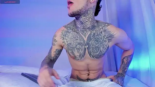 Kings_Ultimate from StripChat