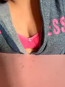 Kinky_Aleena from StripChat