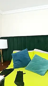 kiraGeiner from StripChat