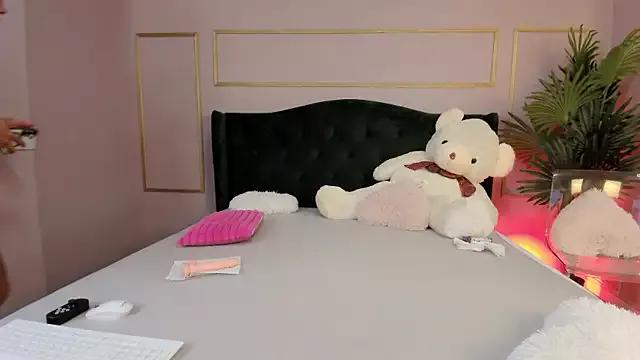 Naked Room KirraWhite 