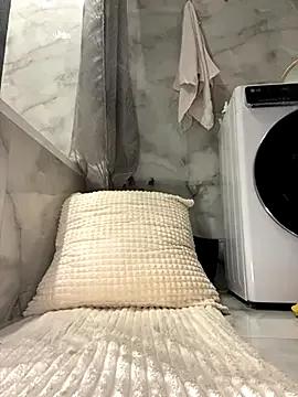 Kitty_Kisss from StripChat