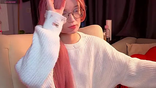 Kitty_smalltits from StripChat